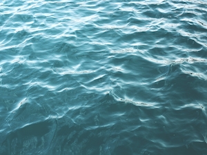поверхность воды, рябь на морской воде 