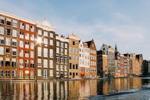 Каналы и дома у воды, Амстердам