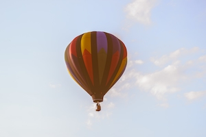 воздушный шар в небе 