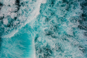 морские волны с высоты, фото сверху, морская пена 