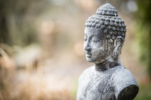 Статуя Будды на открытом воздухе