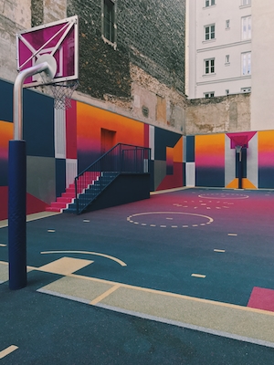 Цветная баскетбольная площадка