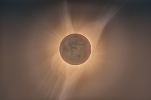 Вот HDR-фотография затмения, солнечное затмение в цвете 