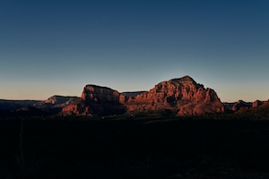 горный пейзаж, каньон на закате, панорама каньона, сумерки 