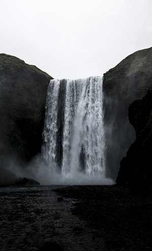 Исландский водопад
