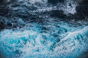 морские волны с высоты, фото сверху, морская пена 