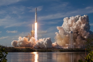 Запуск SpaceX Falcon Heavy, запуск ракеты в космос 