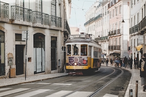 Трамвай 28 в Лиссабоне