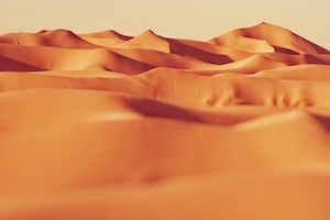 Песчаные холмы, песчаная дюна, пески в пустыне, пейзаж в пустыне