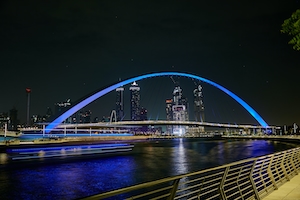 Мост терпимости, Дубай ночью