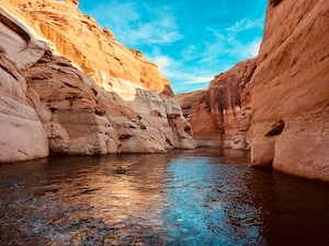 вода в каньоне, река в каньоне 