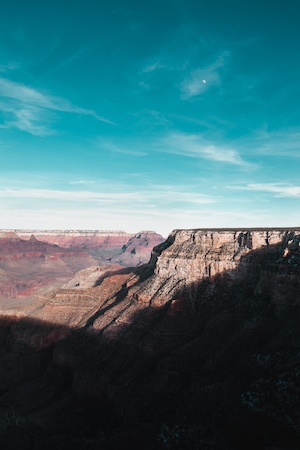 горный пейзаж, каньон днем, панорама каньона 