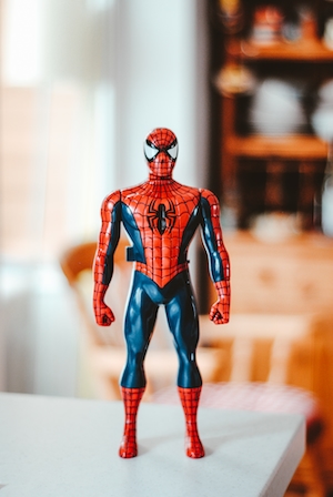Просто игрушка человека-паука, игрушка в виде героя Марвел, человек-паук 