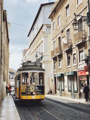 День в Лиссабоне, старый трамвай