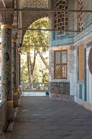 Внутренний двор турецкой мечети 