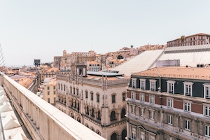 Обзор Лиссабона с крыши 