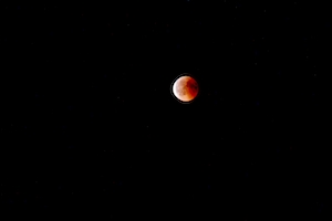 Затмение луны, красная луна 