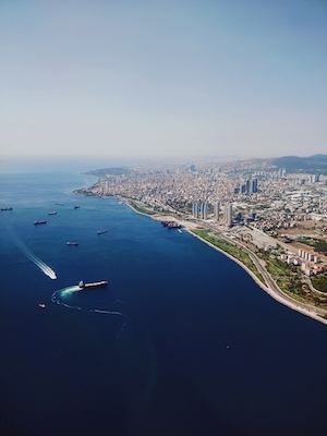 Снимки Стамбула из иллюминатора самолета 