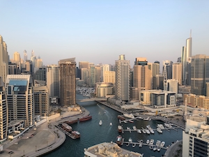 фото небоскребов в Дубае днем