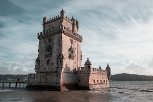 Крепостная башня на воде 