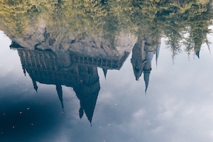 замок хогвартс, отражение в воде 