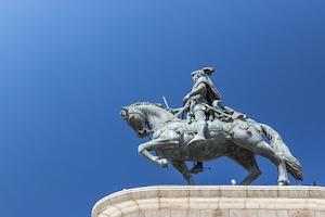 Статуя короля Иоанна 1-го в Лиссабоне, Португалия.