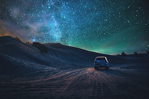 Ночная поездка по пустыне 