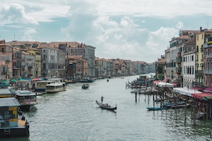 Каналы в Венеции днем
