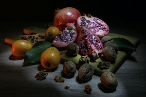фрукты, гранат и орехи, натюрморт