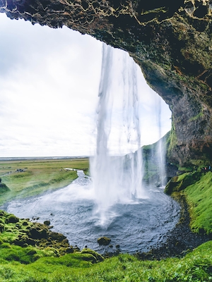 Водопад в Исландии, водопад, фото Изнутри, фото водопада с другой стороны 