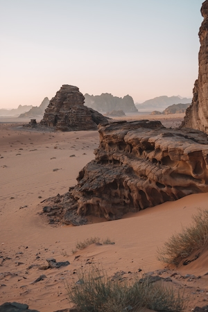 Пустыня Вади-Рам в Иордании, пески в пустыне, пейзаж в пустыне, песчаные карьеры, скалы из песчаника 