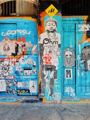 Уличное искусство и плакаты, постеры, плакаты на стене 
