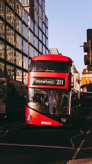 Лондонский красный автобус, транспорт Ватерлоо в городе