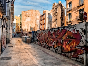 Валенсийское уличное искусство, красочные граффити на стенах города