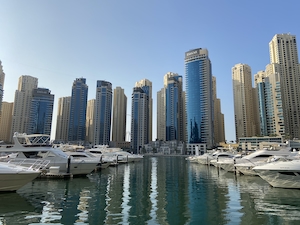 Дубай Марина, вид на небоскребы 