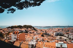 Вид на Лиссабон с высокой точки 