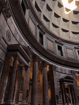 Вид Пантеона изнутри