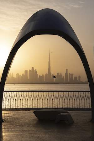 Дубай Крик Харбор - Дубай - Объединенные Арабские Эмираты, вид сквозь арку