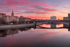 Панорама Москвы-реки и Белого дома утром