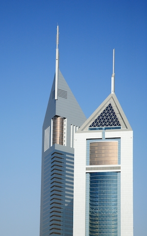 Башни Эмирейтс, Дубай, Объединенные Арабские Эмираты