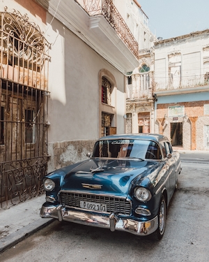 Старинный автомобиль, Куба