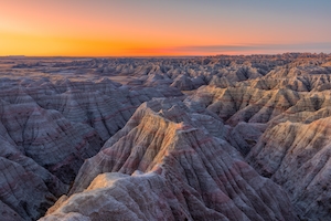 горы красного каньона на закате 
