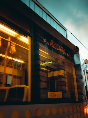 Манчестерский желтый трамвай