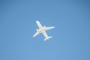Сухой Суперджет 100, Самолет в небе, поле самолета
