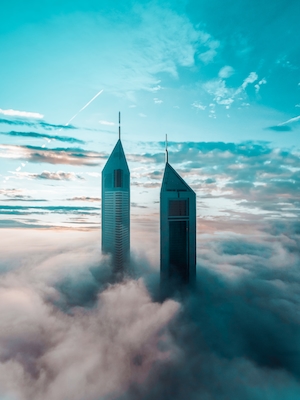 Дубай в облаках
