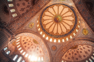 Интерьер мечети Султана Ахмеда Голубая мечеть Стамбул, Турция.