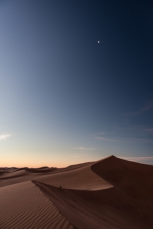 Дюны в пустыне Сахара, Марокко, песчаная дюна, пески в пустыне, пейзаж в пустыне