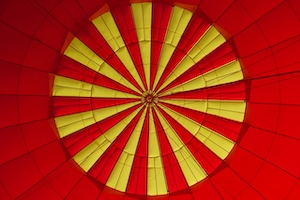 Воздушный шар, вид на купол изнутри 